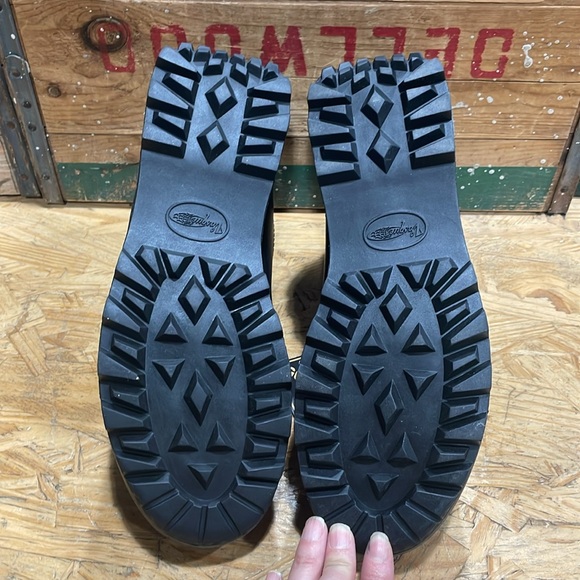 Brand new in box discontinued style 7128 Jet Black Vasque Sundowner Gore Tex. - Picture 4 of 6